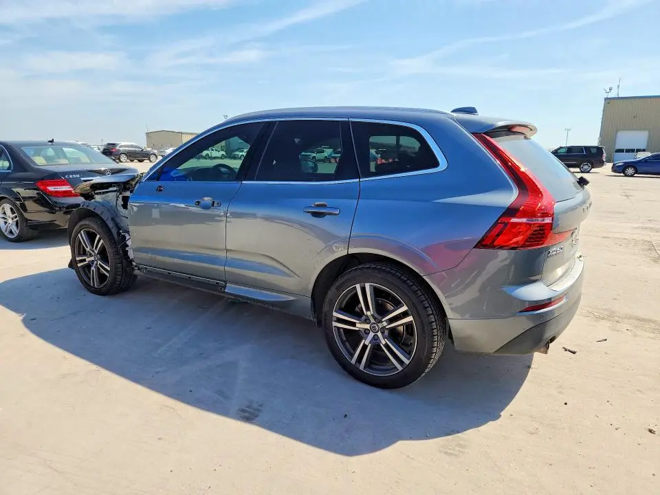 2020 VOLVO XC60 T5 MOMENTUM  