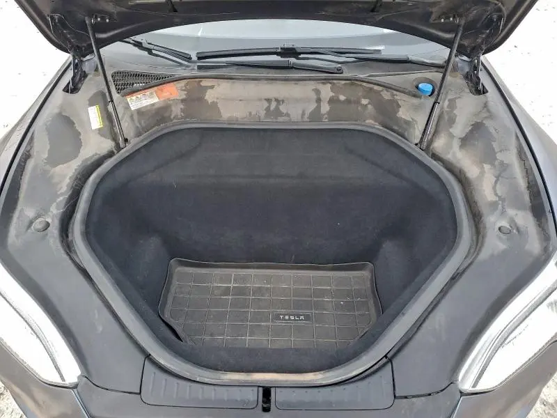 2015 TESLA MODEL S P85D  