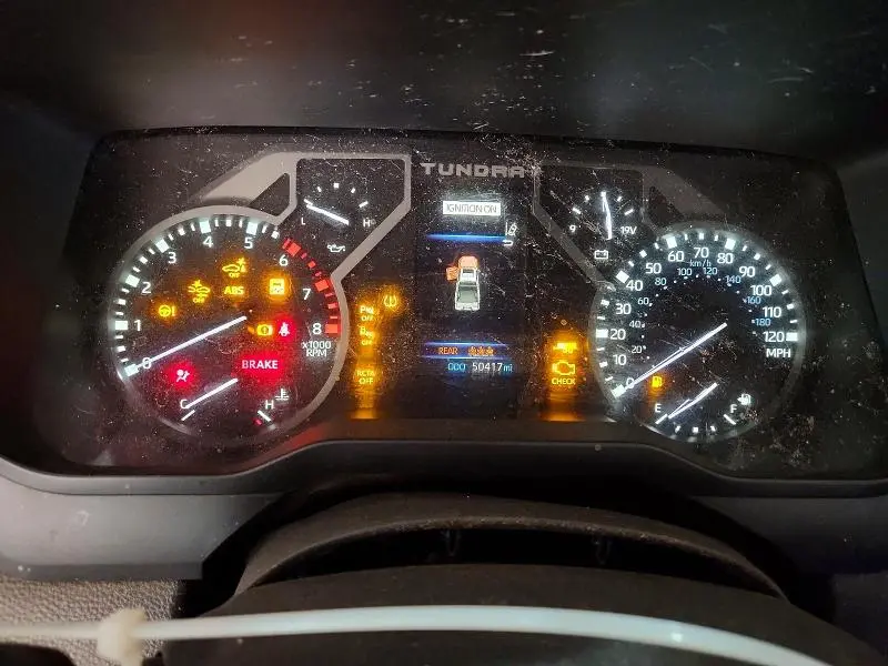 2024 TOYOTA TUNDRA SR5  