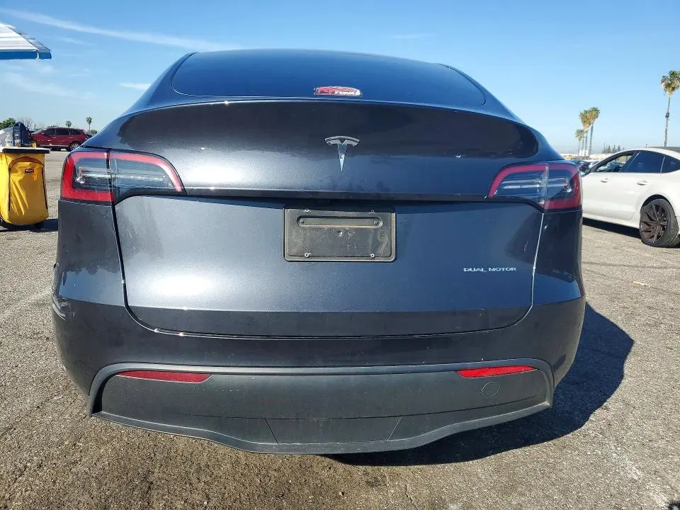 2024 TESLA MODEL Y   