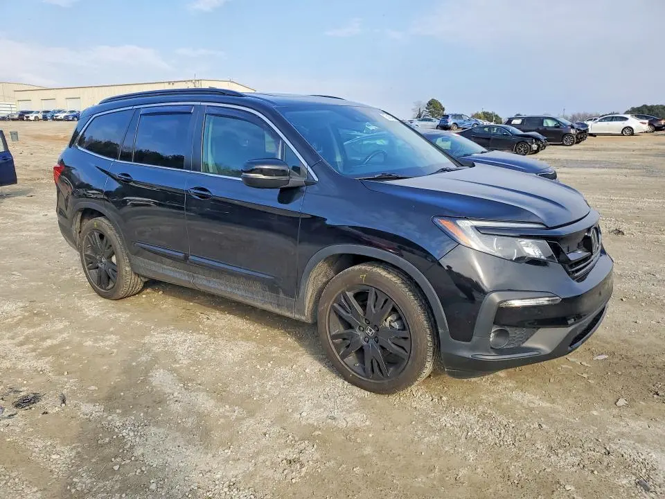 2021 HONDA PILOT SE  