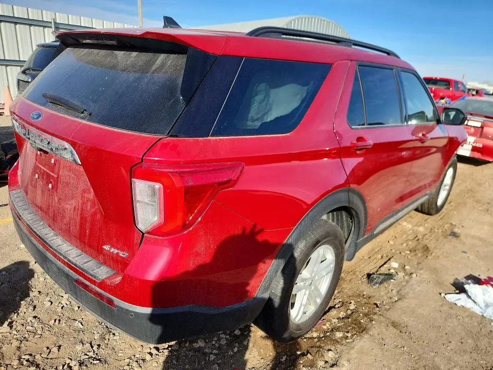 2022 FORD EXPLORER XLT  