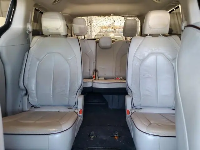 2017 CHRYSLER PACIFICA LIMITED  