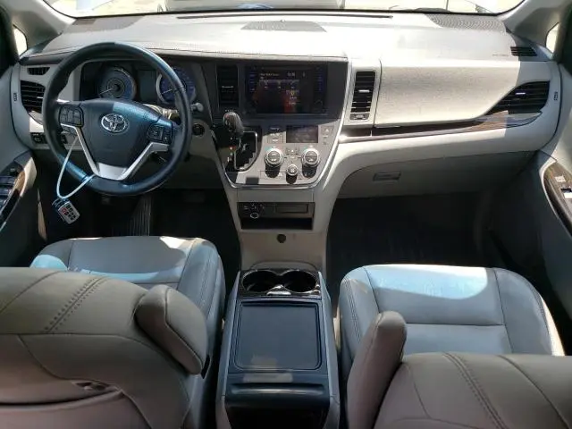 2015 TOYOTA SIENNA XLE  