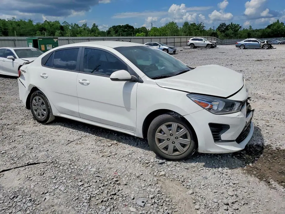 2022 KIA RIO LX  