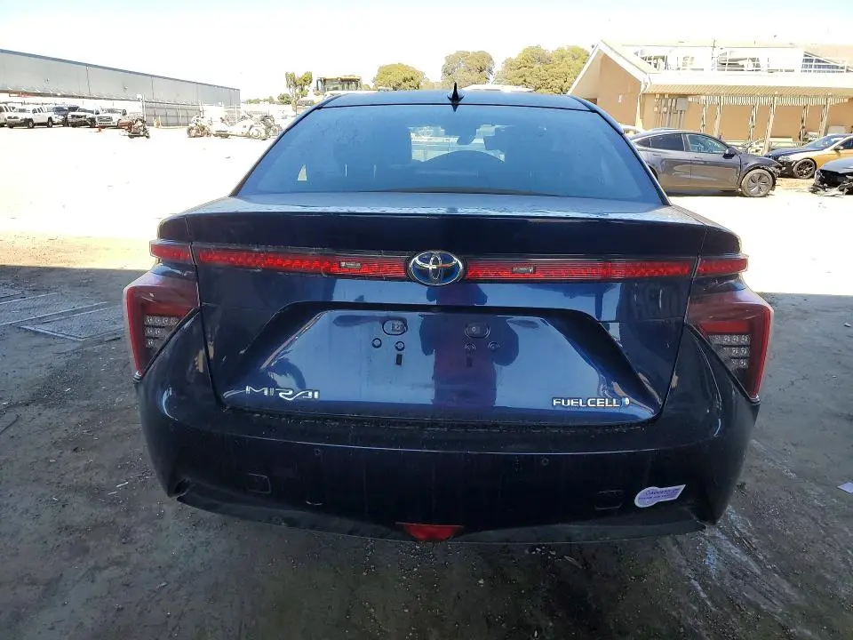2018 TOYOTA MIRAI BASE  