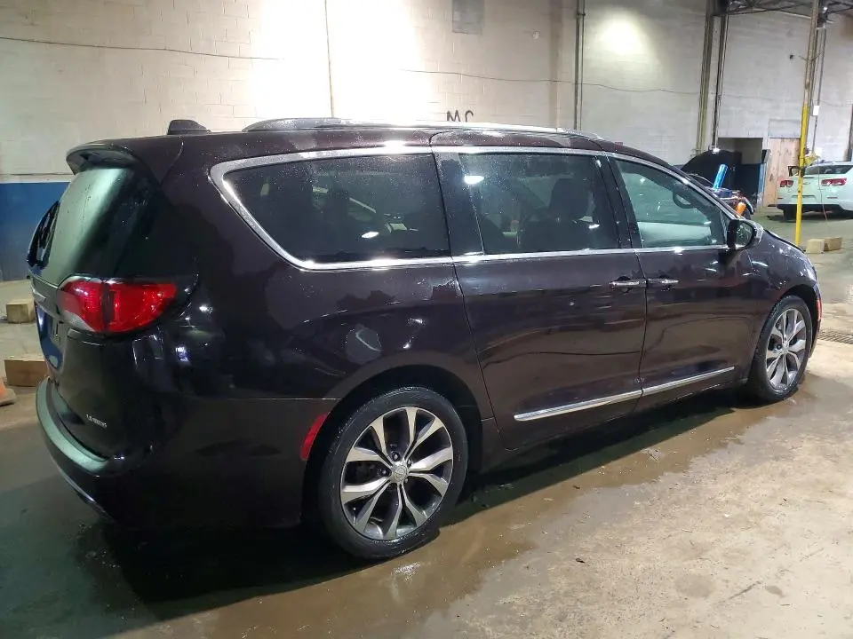 2019 CHRYSLER PACIFICA LIMITED  
