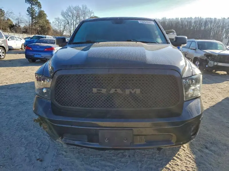 2018 RAM 1500 SLT  