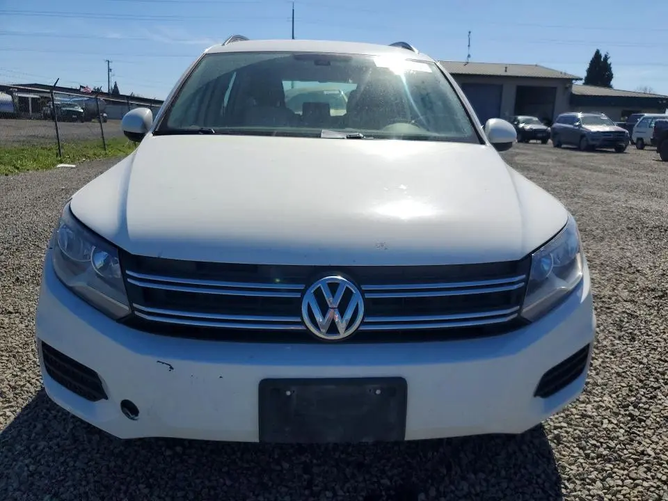 2016 VOLKSWAGEN TIGUAN S  