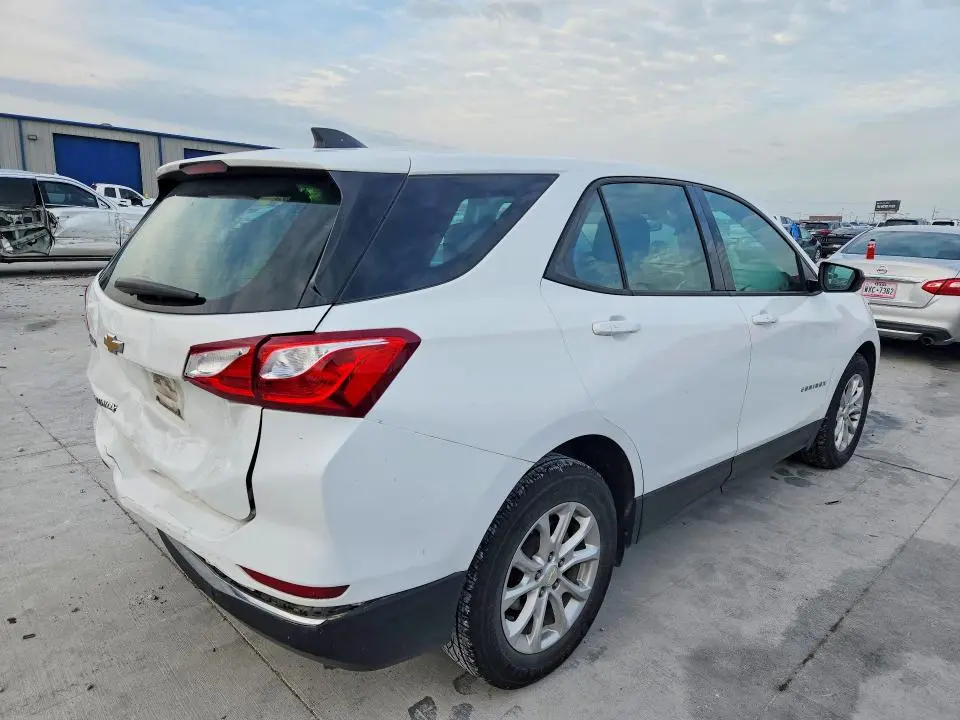 2018 CHEVROLET EQUINOX LS  
