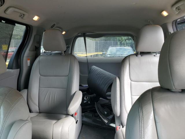 2016 TOYOTA SIENNA XLE