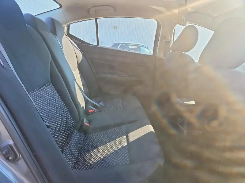 2021 NISSAN VERSA S  