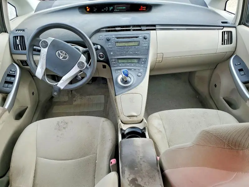 2010 TOYOTA PRIUS III  