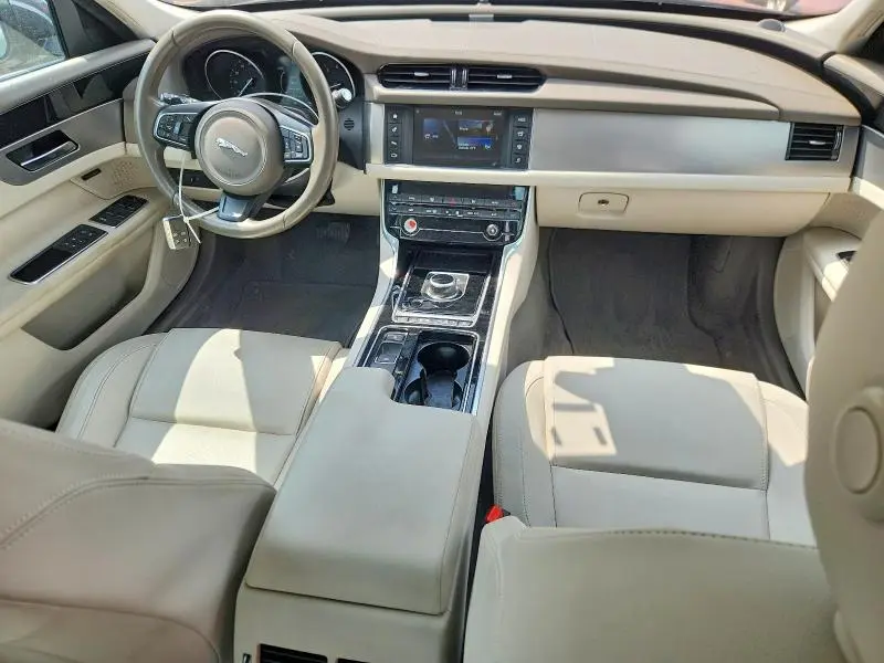 2017 JAGUAR XF PREMIUM  