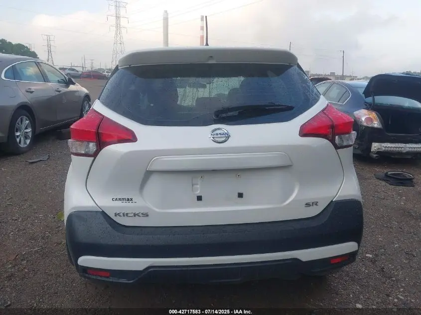 2018 NISSAN KICKS SR