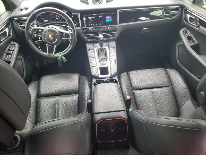 2021 PORSCHE MACAN   