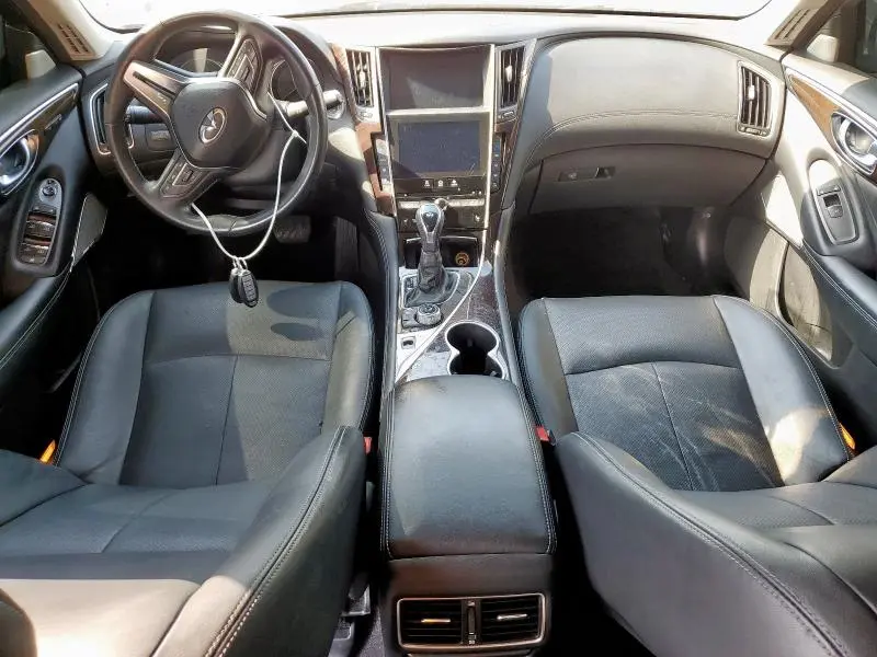 2018 INFINITI Q50 LUXE