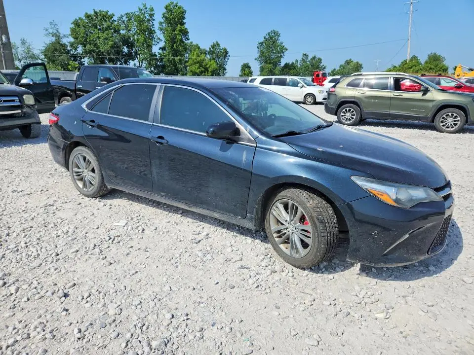2015 TOYOTA CAMRY SE  