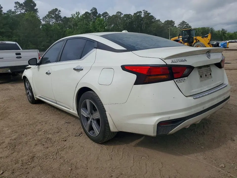 2021 NISSAN ALTIMA SV  