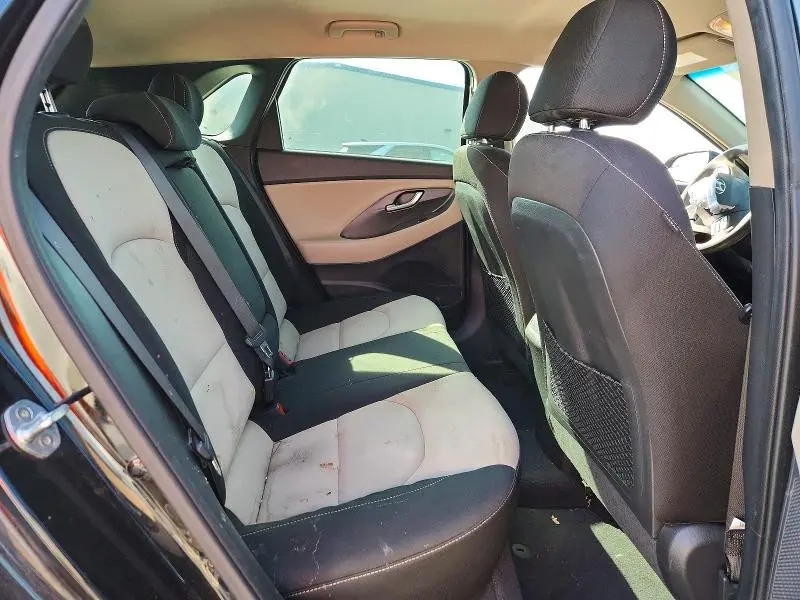 2018 HYUNDAI ELANTRA GT BASE  