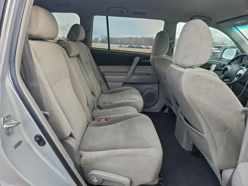 2011 TOYOTA HIGHLANDER BASE  