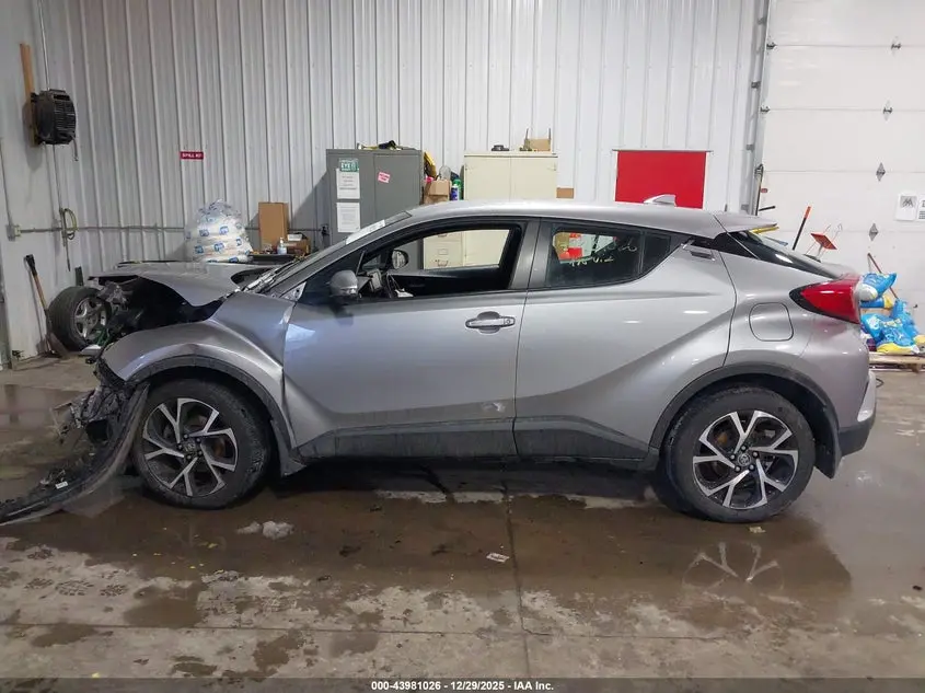 2018 TOYOTA C-HR XLE PREMIUM