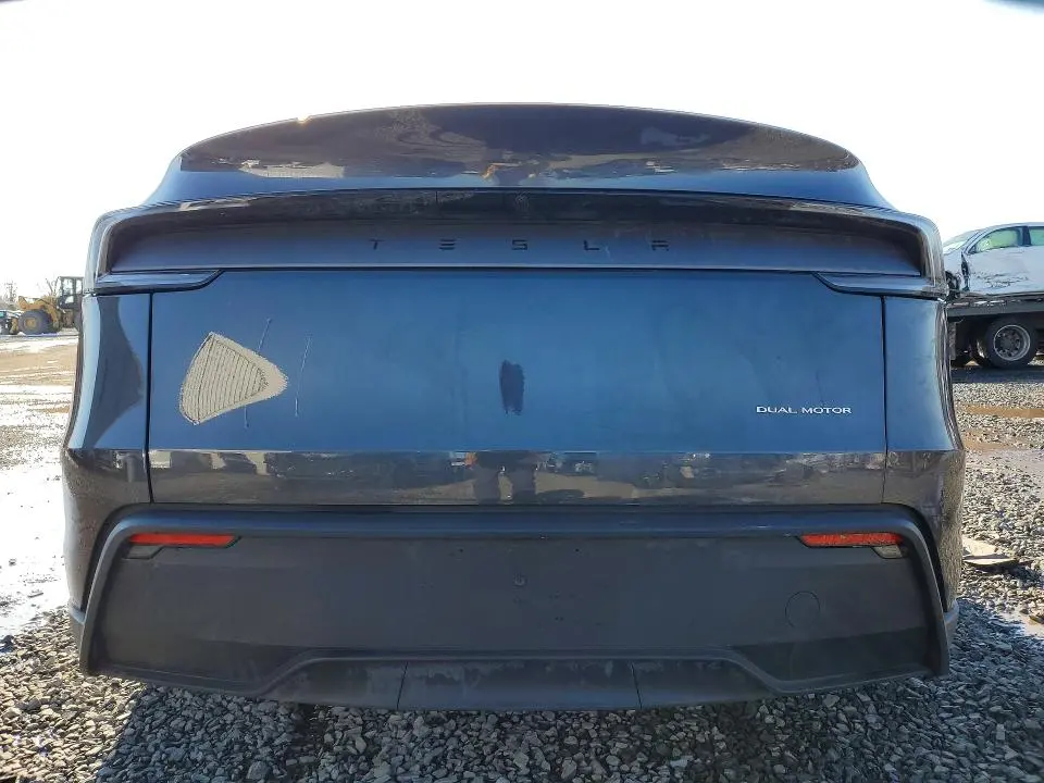 2026 TESLA MODEL Y   