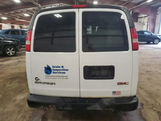 2011 GMC SAVANA G2500  