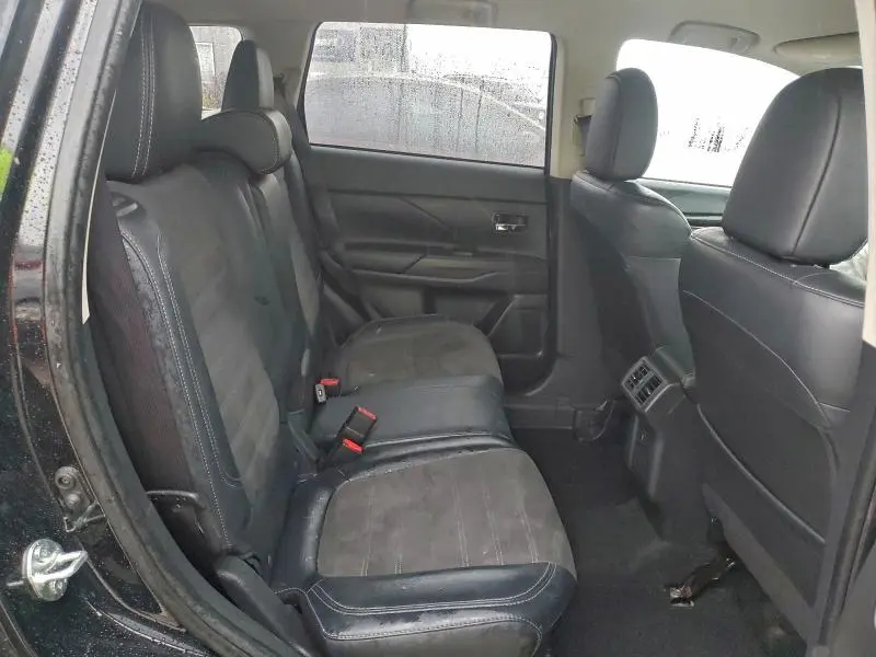 2019 MITSUBISHI OUTLANDER SE  