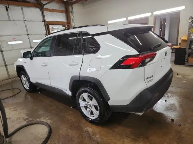 2021 TOYOTA RAV4 XLE  