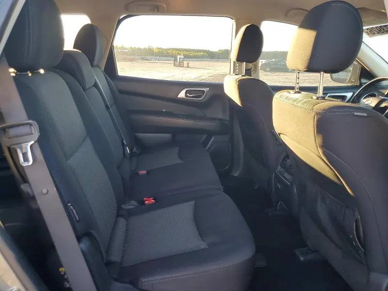 2019 NISSAN PATHFINDER SV  