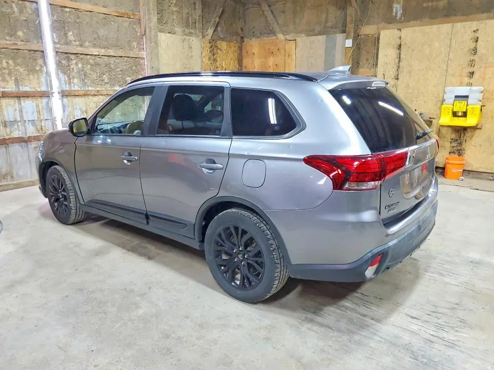 2018 MITSUBISHI OUTLANDER SE  