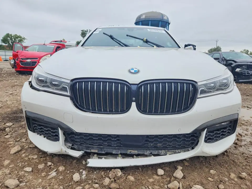 2017 BMW 750 XI  