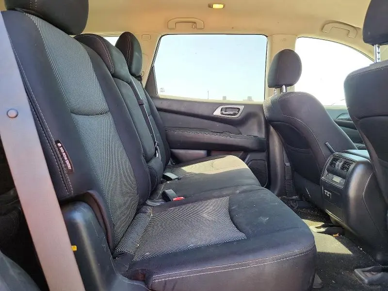 2019 NISSAN PATHFINDER SV  
