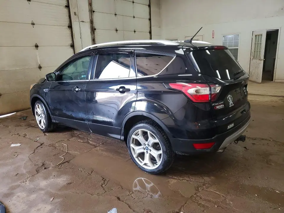 2017 FORD ESCAPE TITANIUM  