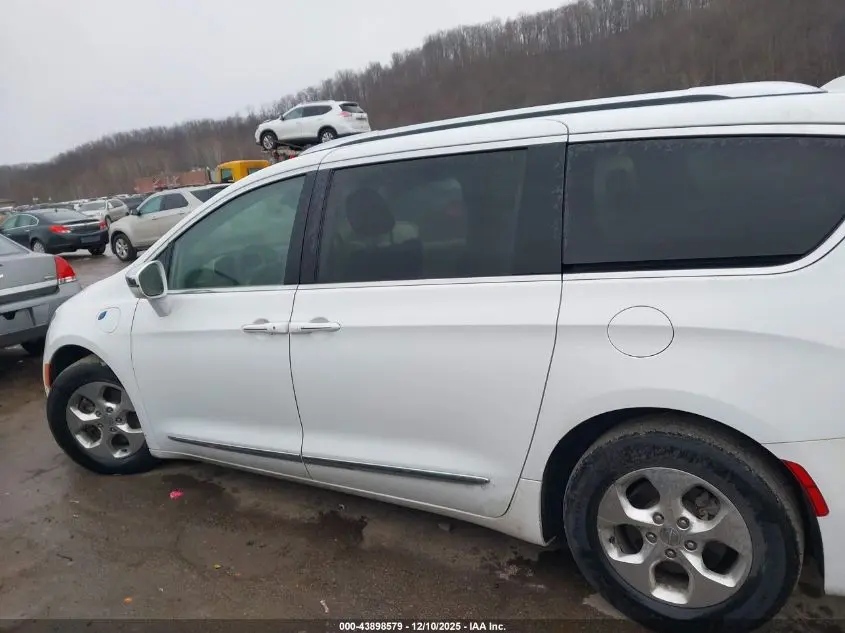 2018 CHRYSLER PACIFICA HYBRID LIMITED