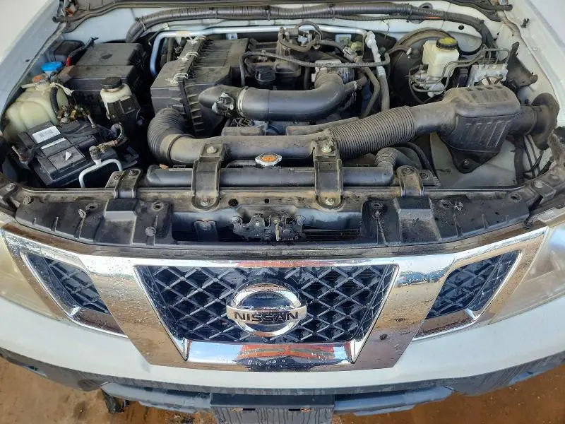 2014 NISSAN FRONTIER S  