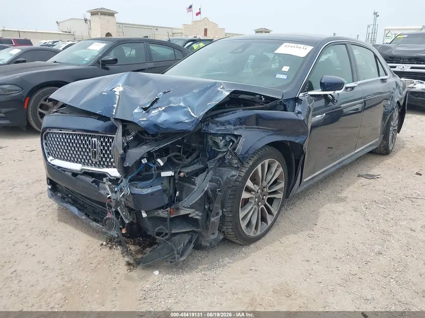 2017 LINCOLN CONTINENTAL RESERVE