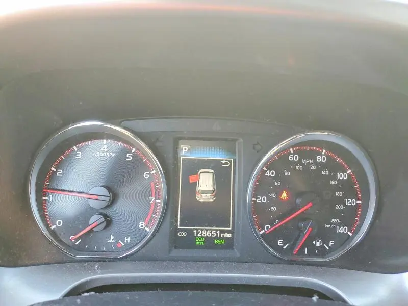 2016 TOYOTA RAV4 SE  