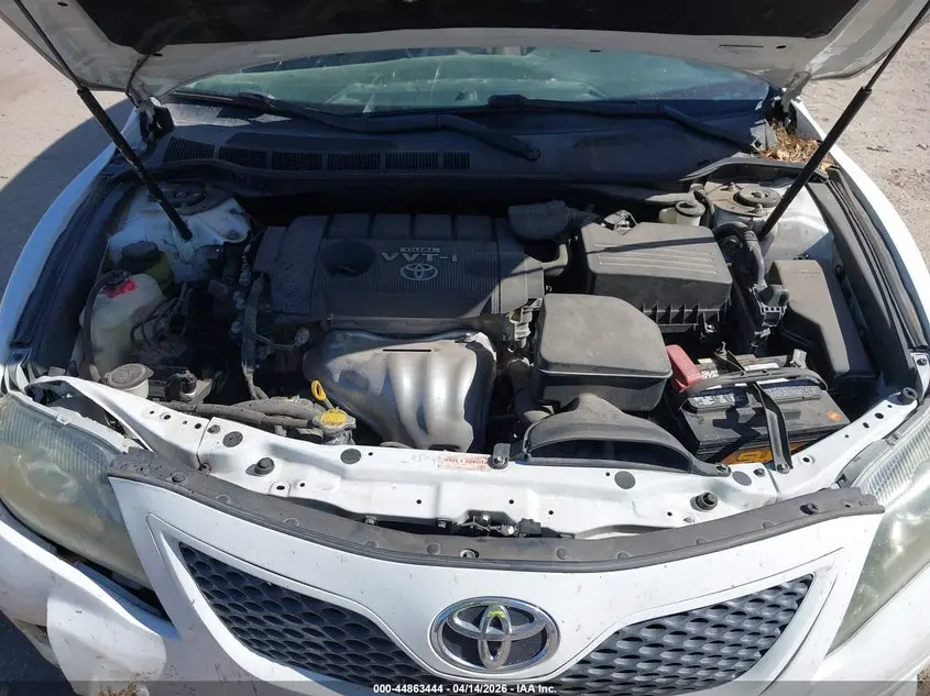 2010 TOYOTA CAMRY SE