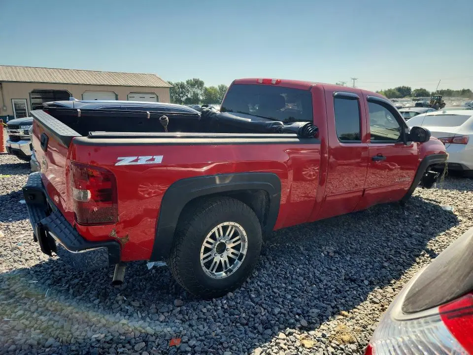 2011 CHEVROLET SILVERADO K1500 LT  