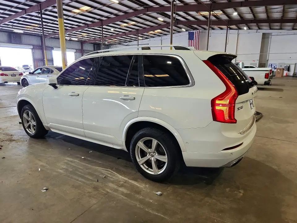 2017 VOLVO XC90 T5  