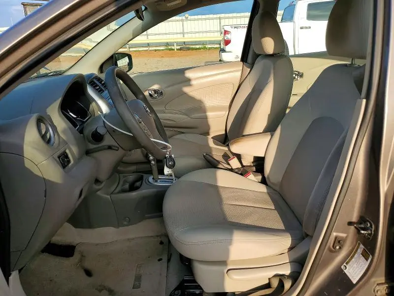 2015 NISSAN VERSA 1.6 SV  
