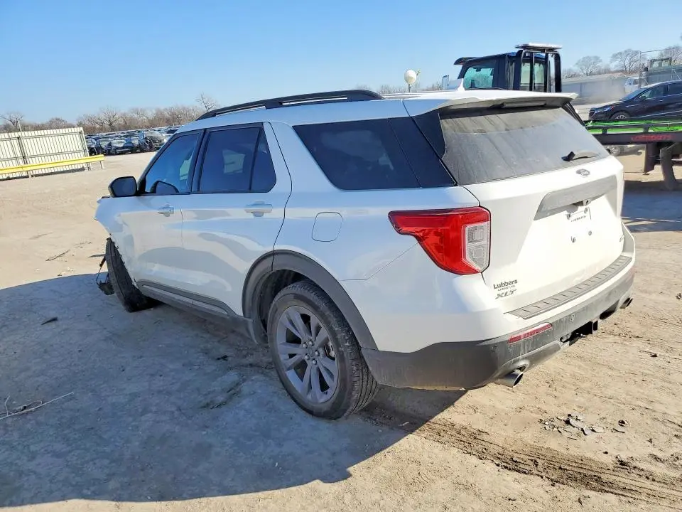 2022 FORD EXPLORER XLT  