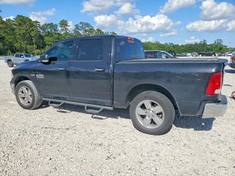 2016 RAM 1500 SLT  