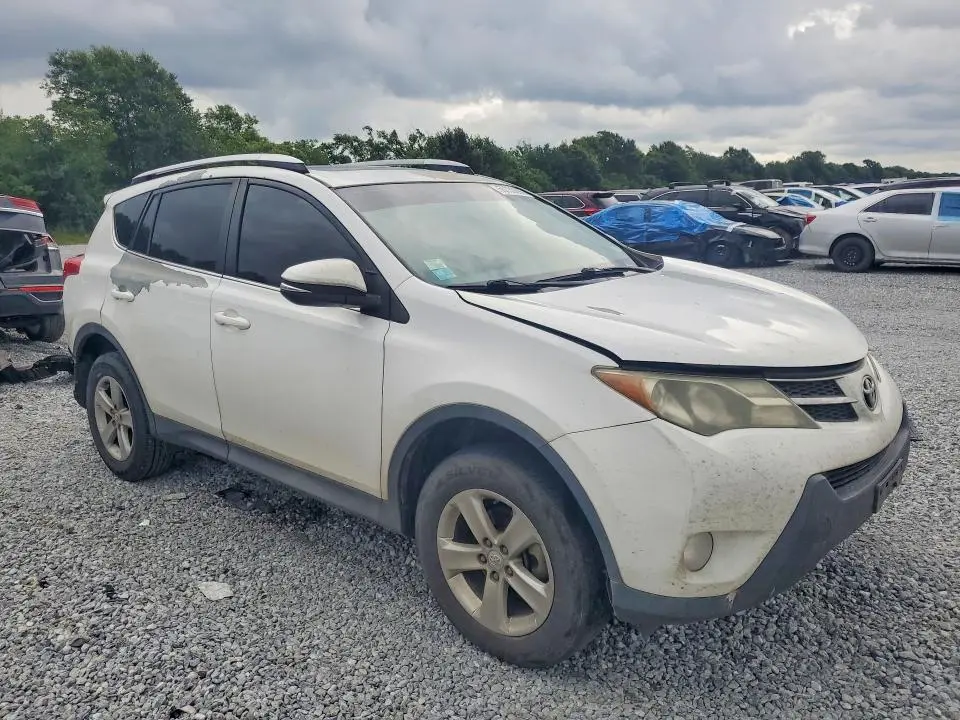 2014 TOYOTA RAV4 XLE  