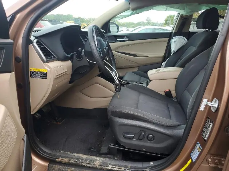 2017 HYUNDAI TUCSON SE  