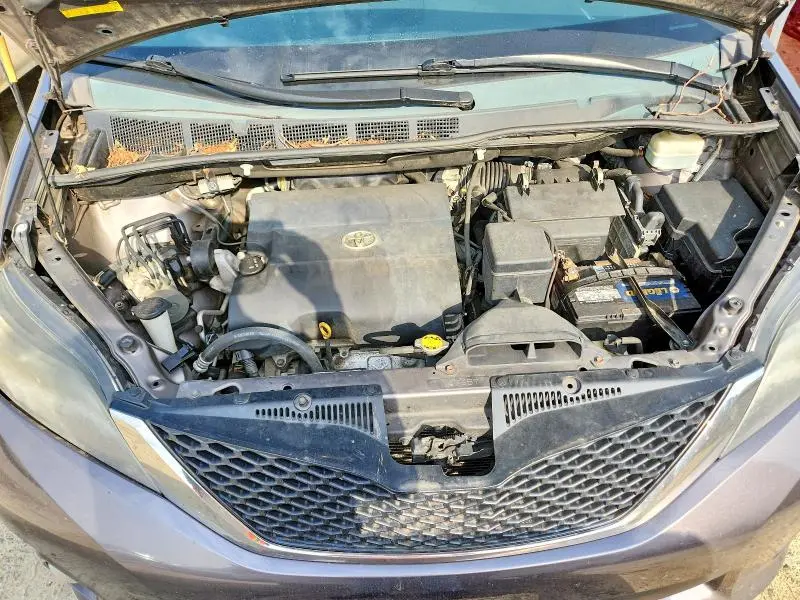 2012 TOYOTA SIENNA SPORT  