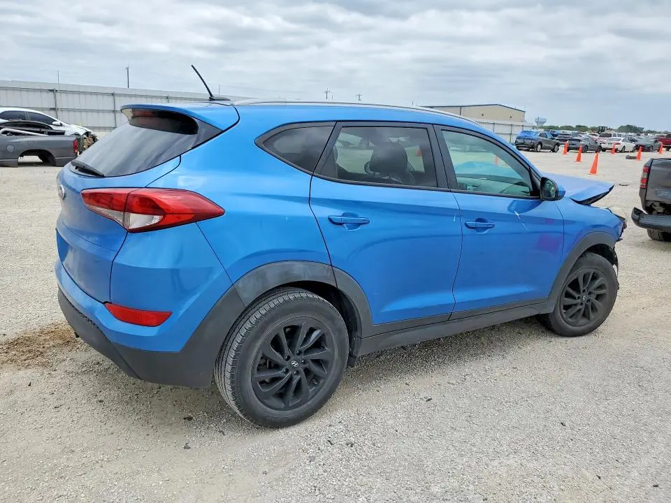 2016 HYUNDAI TUCSON SE  