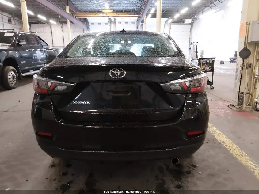 2019 TOYOTA YARIS LE